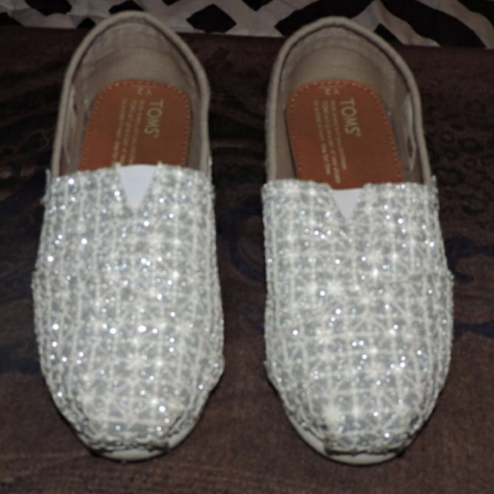 Toms slip ons